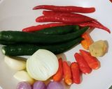 Foto langkah ke 3 dari resep Tumis Ikan Asin Peda Pedas.
