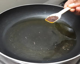 மீன் முட்டை வறுவல் ரெசிபி ஸ்டேப் 2 புகைப்படம்