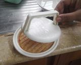 A picture of step 6 of Chicken burger patties.