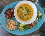 A picture of step 4 of KHOW SUEY (BURMESE NOODLES).