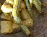 A picture of step 3 of Drumstick and Aloo.