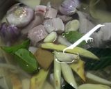 รูปขั้นตอนการทำที่ 2 ของ ต้มหน่อไม้ ใส่หมูสามชั้น