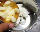 A picture of step 1 of Carrot toast with cheese spread.