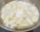 Foto langkah ke 2 dari resep Gnocchi Goreng.