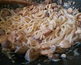 Foto del paso 3 de la receta: Spaghetti con pollo y champignones