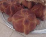 Foto del paso 6 de la receta: Pan de muerto de guayaba