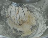 Foto del paso 4 de la receta: Cupcakes de Champaña con relleno de fresa y Buttercream de Coco