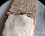 A picture of step 2 of Cheese, vegetable and mayonnaise grilled sandwich.