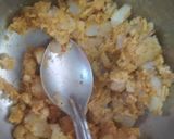 A picture of step 1 of Aloo bhujiya masala toast.