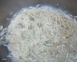 A picture of step 1 of Matar Methi Pulao.