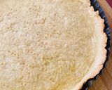 A picture of step 4 of Pie Crust.