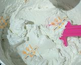 Foto langkah ke 7 dari resep Swiss Meringue Buttercream.