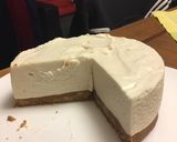 Foto del passaggio 10 della ricetta La Mia CheeseCake variante con le fragole