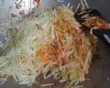 Foto langkah ke 3 dari resep Oseng pepaya muda.