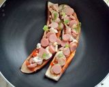 Foto langkah ke 8 dari resep Eggplant Pizza.