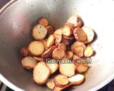 A picture of step 4 of Seppankilangu or Arbi fry.