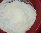 Foto langkah ke 3 dari resep Bolu pisang tabur coklat keju.
