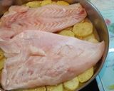 A picture of step 5 of Lemony Baked Perch with Potatoes (Antonis).