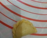Foto langkah ke 3 dari resep Pastel mini isi abon Lembut dan Renyah.