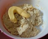 Foto langkah ke 2 dari resep Roti Manis Jumbo Isi Pisang.