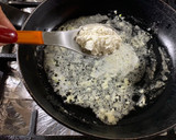 Foto del paso 4 de la receta: Gambas en su salsa bechamel