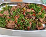 Une image de l'étape 20 de Bœuf sauté aux poivrons, oignons, tomate et gingembre.