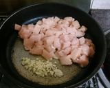Foto del paso 1 de la receta: Pastas, pollo al ajillo, bechamel y brocoli