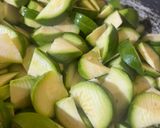 A picture of step 3 of Scrambled Zucchini.