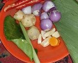 Foto langkah ke 1 dari resep Gulai kuning ikan gambolo.