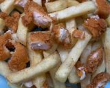 A picture of step 2 of Instant loaded Pizza fries.