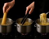 Foto del passaggio 5 della ricetta Spaghetti in crema di cocco con arachidi e curry