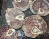 Foto del paso 2 de la receta: Ossobuco con puré de papa