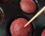 Hình bước làm 4 của món Red velvet cupcake