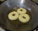 Foto langkah ke 5 dari resep Donat simpel tanpa kentang 🍩😊.