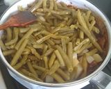 Foto del paso 4 de la receta: Puerco con pasilla ejote y papa