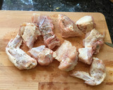 Foto del paso 1 de la receta: Pollo a la pérdiz