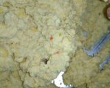 A picture of step 2 of Chana dal bhajiya.