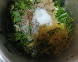 A picture of step 1 of Green garlic chattny.
