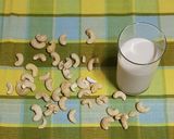 รูปขั้นตอนการทำที่ 3 ของ นมถั่วหิมพานต์ homemade cashew milk