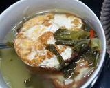 Foto langkah ke 5 dari resep Telur Ceplok Kuah SayurAsin.