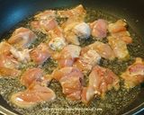 รูปขั้นตอนการทำที่ 2 ของ La Zi Ji (ไก่ฉงชิ่ง-ไก่คั่วพริกแห้ง)