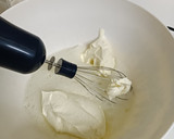Foto del paso 2 de la receta: Coca de hojaldre con manzana y queso