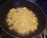 Foto del paso 3 de la receta: Guiso de zapallo italiano con papas fritas y arroz