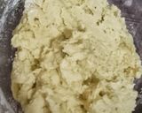 Foto langkah ke 2 dari resep Garlic Cheese Cookies.