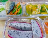 Hình bước làm 5 của món Hộp Cơm Vui Vẻ 3:(Cá nục chiên,đậu ve cà rốt xào,...)