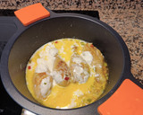 Foto del paso 4 de la receta: Muslitos de pollo en salsa