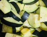 A picture of step 1 of Aloo Baingan.