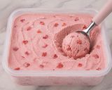 Foto langkah ke 4 dari resep Strawberry Ice Cream Ala Rumahan.