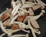 Hình bước làm 3 của món Nấm linh chi trắng xào chả chay - cho tín đồ thèm nấm 😋