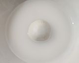 Foto langkah ke 4 dari resep Red Bean Sesame Balls.
